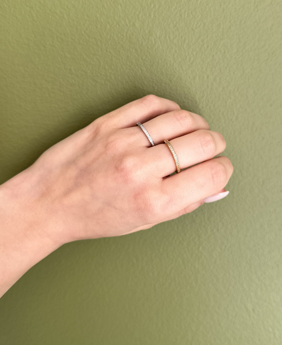 Bague fine pavée en acier inoxydable - Nina