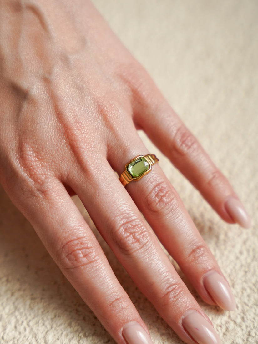 Bague Zélie en pierre colorée