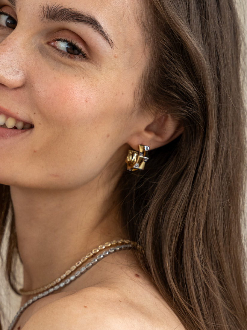 Créoles Elona avec zirconium - bijoux géométriques en acier inoxydable