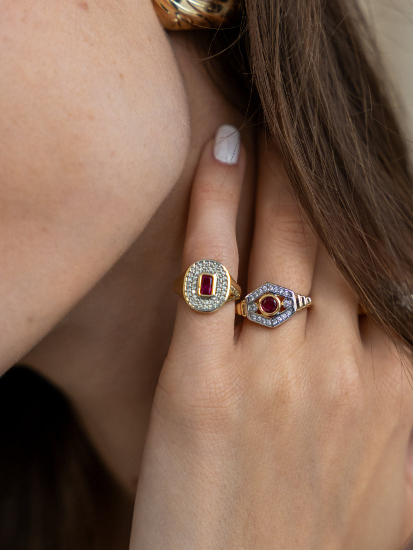 Bague pinky Leandra en acier inoxydable doré – Pour le petit doigt
