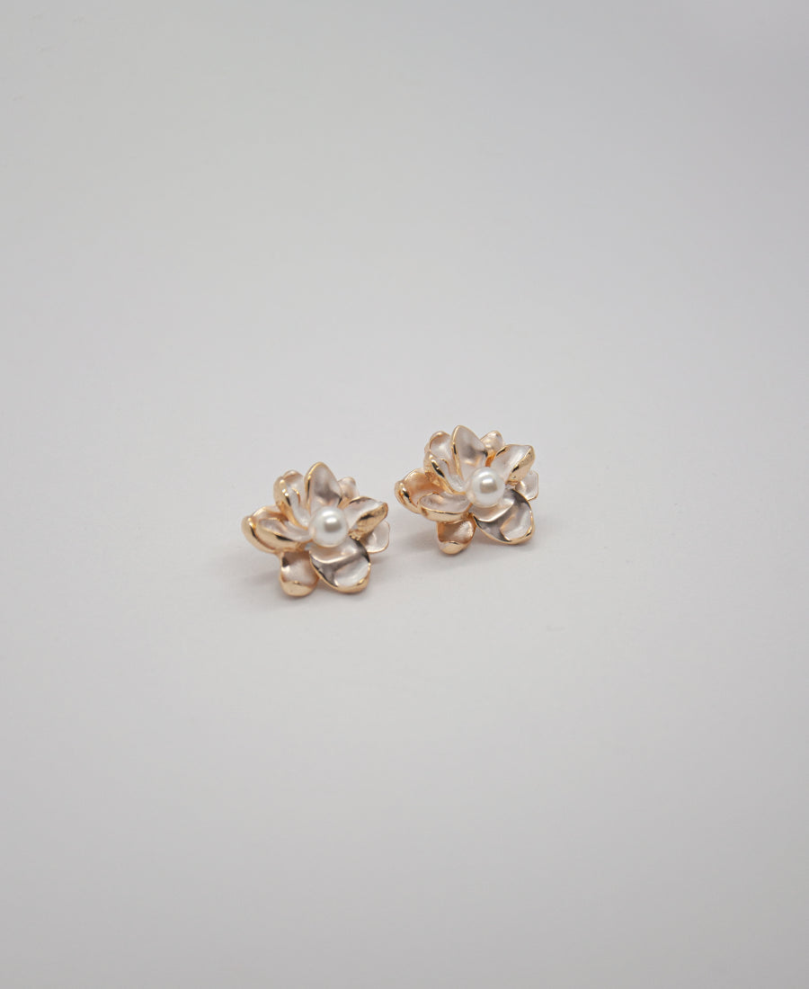 Boucles d'oreilles fleur émaillée et perle - Flora