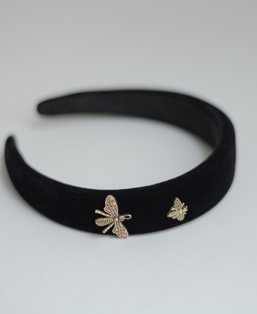 Serre-tête noir velours avec abeille dorée – Élégance naturelle