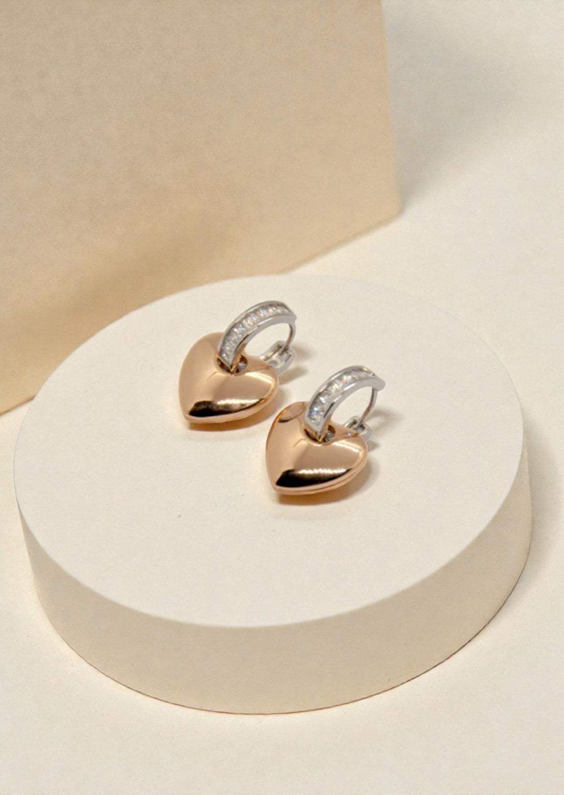 Boucles d'oreilles cœur doré et zirconium – Tara