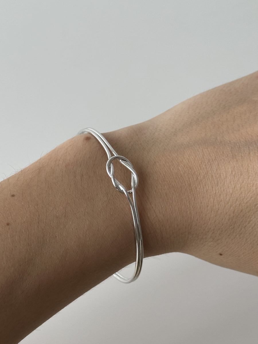 Bracelet minimaliste design détail nœud - Giselle