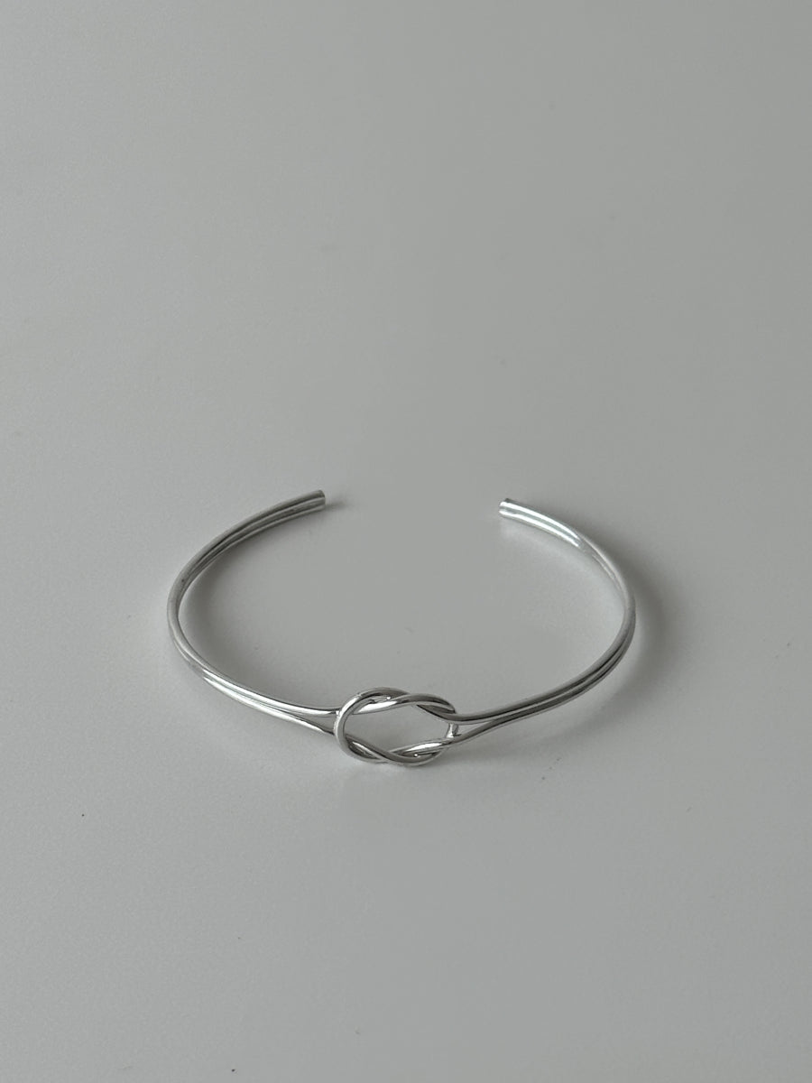 Bracelet minimaliste design détail nœud - Giselle