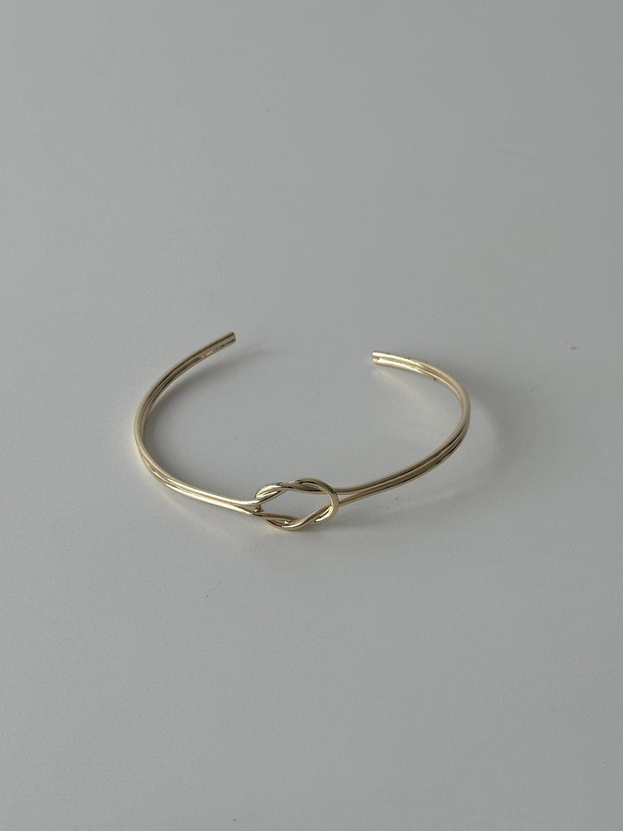 Bracelet minimaliste design détail nœud - Giselle