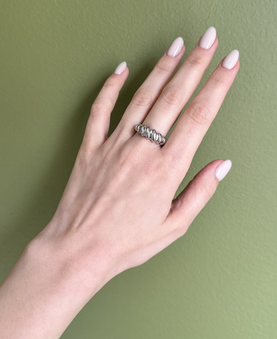 Bague torsadée épaisse en acier inoxydable - Lierre argentée
