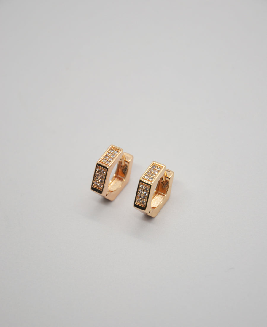 Boucles d’oreilles Lila - Boucles pentagonales ornées de zirconium