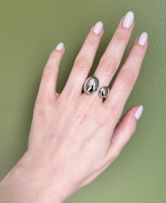 Open double orb ring – Julie Silver