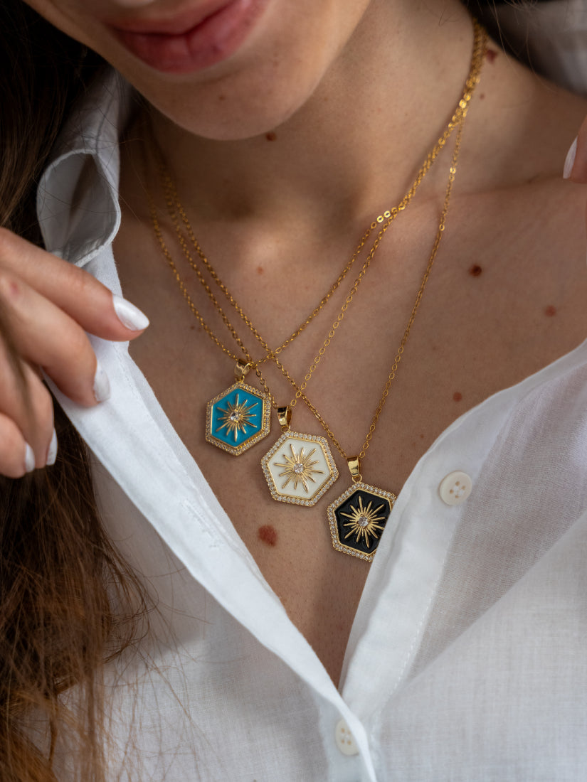 Collier médaillon soleil émaillé - acier inoxydable doré