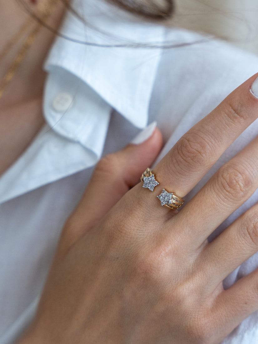 Bague Etoile dorée avec zircons